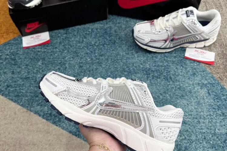 Giày Nike Vomero 5 Photon Dust Metallic Silver Màu Bạc