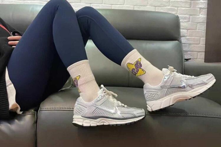 Giày Nike Vomero 5 Photon Dust Metallic Silver Màu Bạc