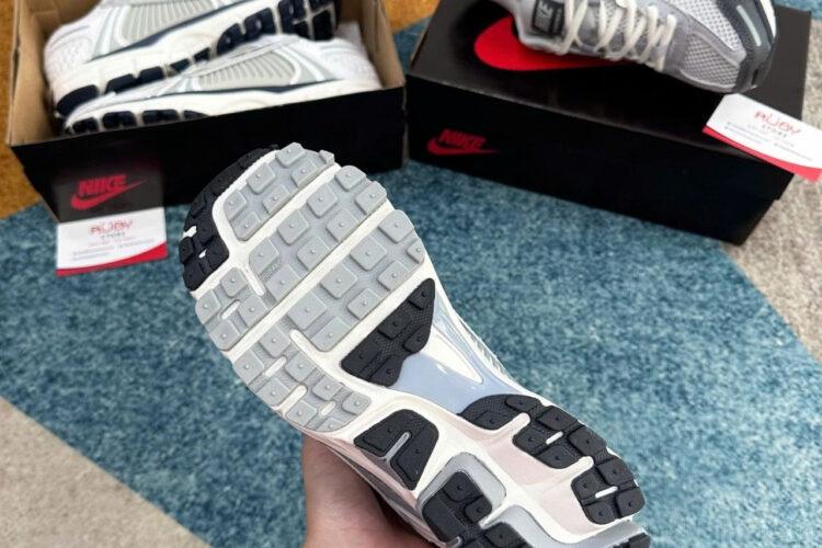 Giày Nike Vomero 5 Platinum White Grey Silver Trắng Xám Bạc