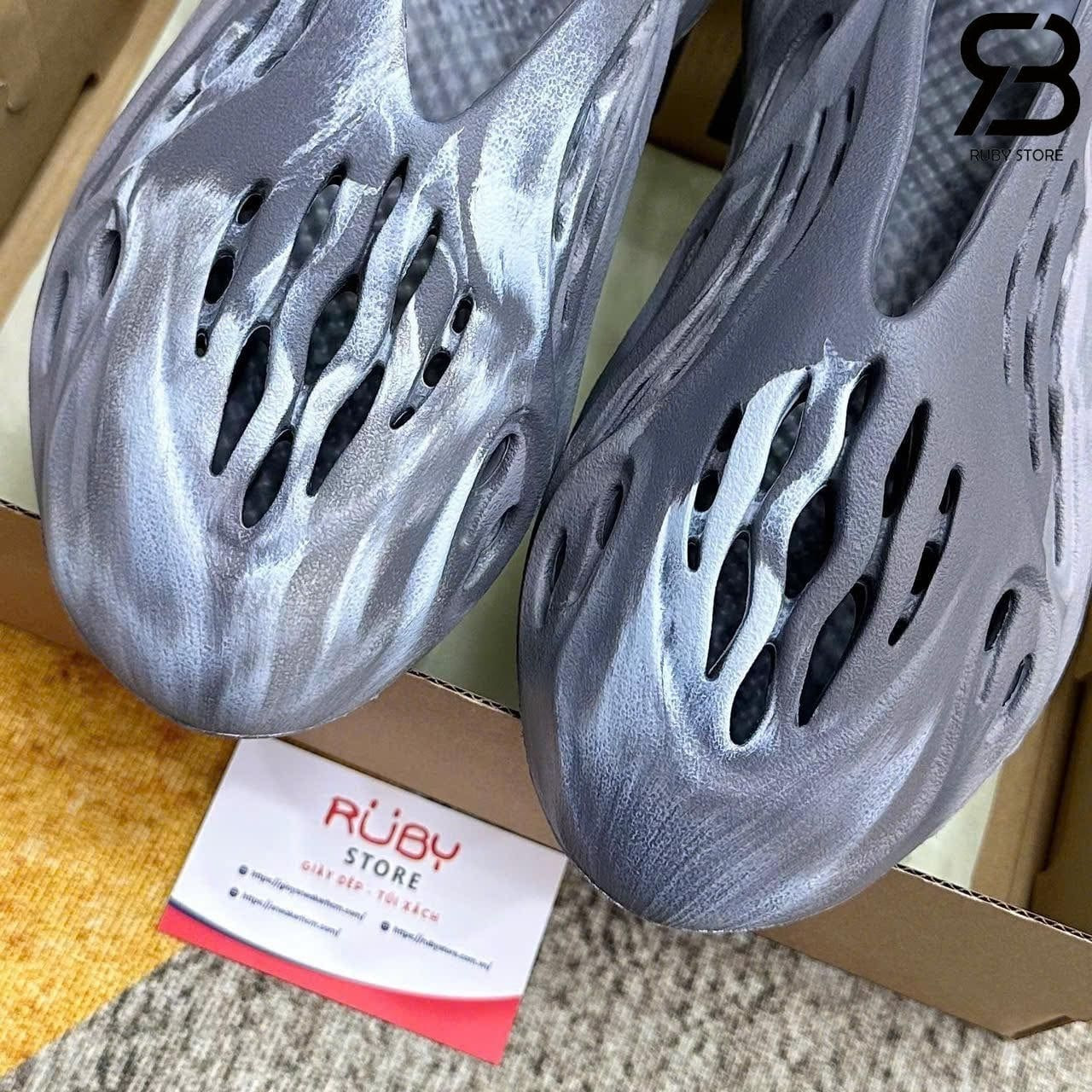 Giày Yeezy Foam Runner MX Granite Màu Xám