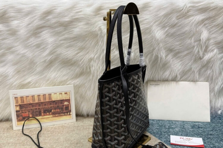 Túi Goyard Anjou Mini Reversible Bag Goyardine and Leather Black đen