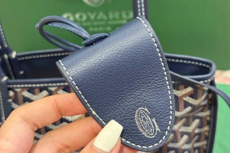 Túi Goyard Anjou Mini Reversible Bag Goyardine and Leather Navy Blue