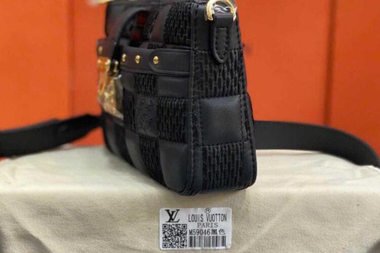Túi LV Pochette Troca PM M59046 Black Màu Đen