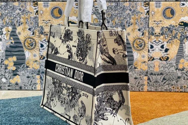 Túi Large Dior Book Tote White Black Zodiac Size 41 Siêu Cấp