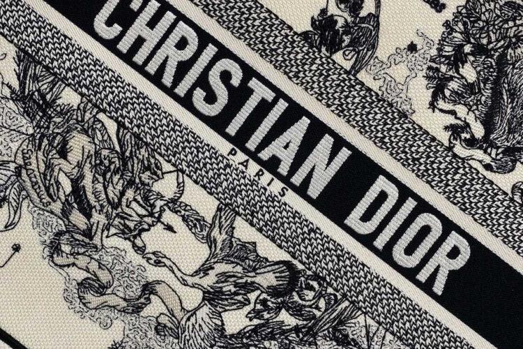 Túi Large Dior Book Tote White Black Zodiac Size 41 Siêu Cấp