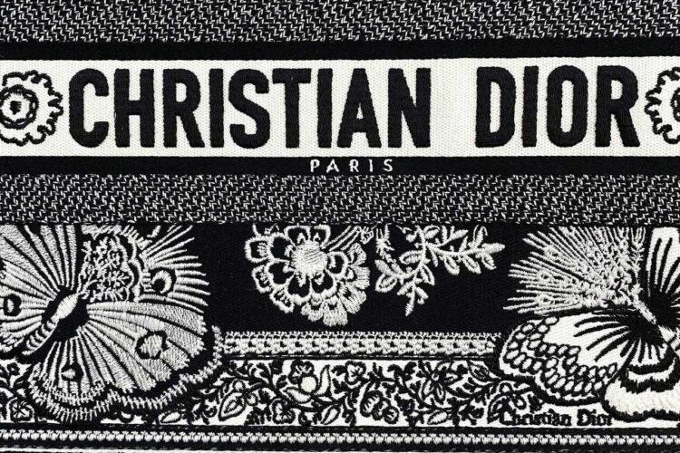 Túi Medium Dior Book Tote Size 36 Black White Butterfly Bandana