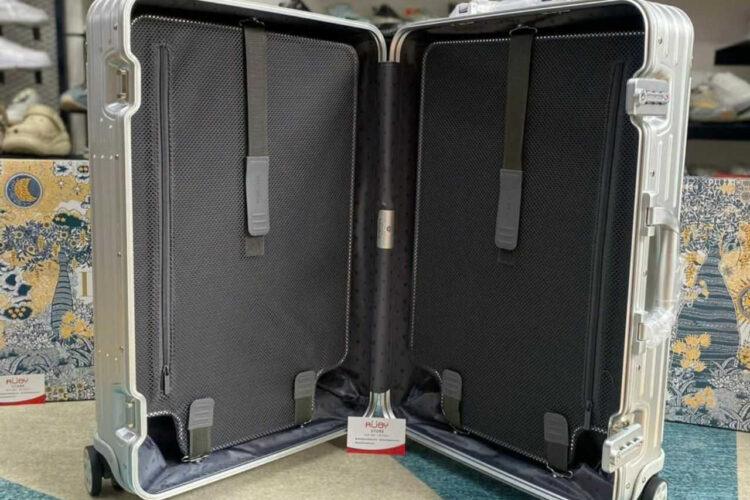 Vali Rimowa Checking M Luggage Silver Màu Bạc Like Auth