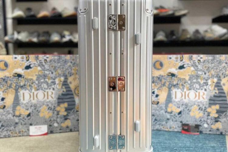Vali Rimowa Checking M Luggage Silver Màu Bạc Like Auth