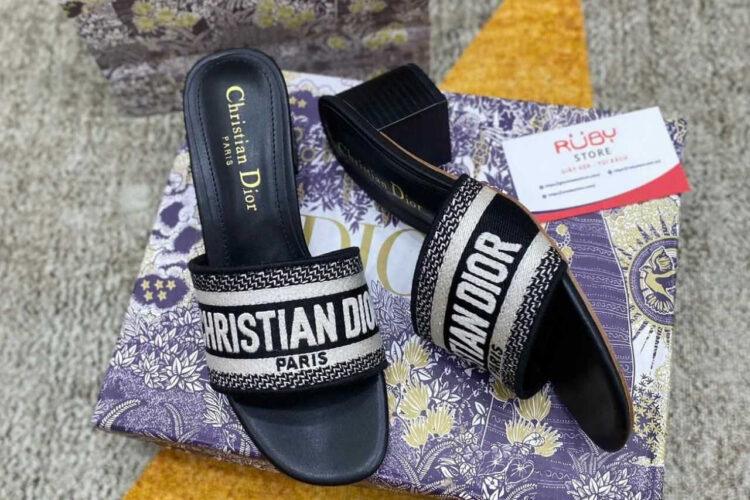 Dép Dior Dway Heeled Slide Embroidery Black Beige Màu Đen Be