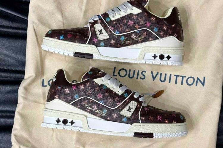 Giày LV Tyler Trainer Signature 54 Monogram Craggy Chocolate