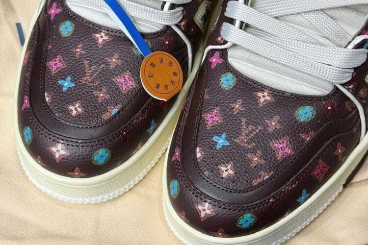 Giày LV Tyler Trainer Signature 54 Monogram Craggy Chocolate