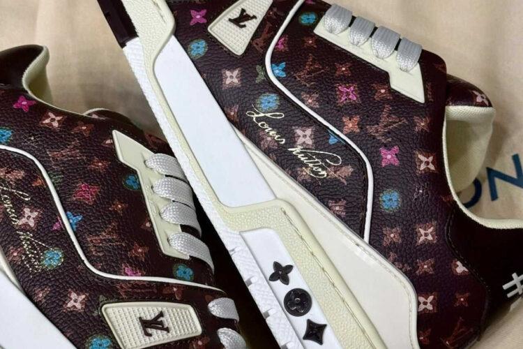 Giày LV Tyler Trainer Signature 54 Monogram Craggy Chocolate