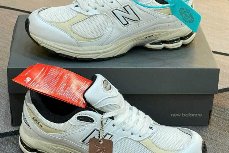 Giày New Balance 2002R Atlas Lemon Haze Trắng Vàng