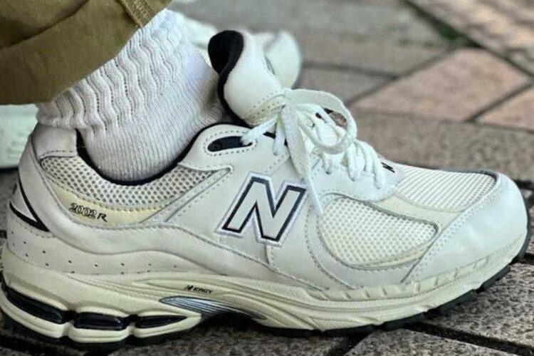 Giày New Balance 2002R Atlas Lemon Haze Trắng Vàng