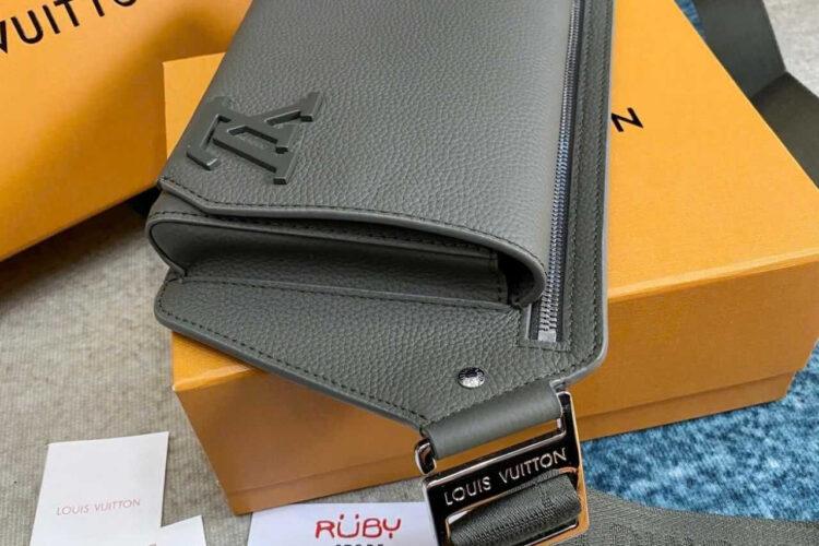 Túi LV Aerogram Takeoff Sling Bag M21364 Khaki Màu Xanh Rêu