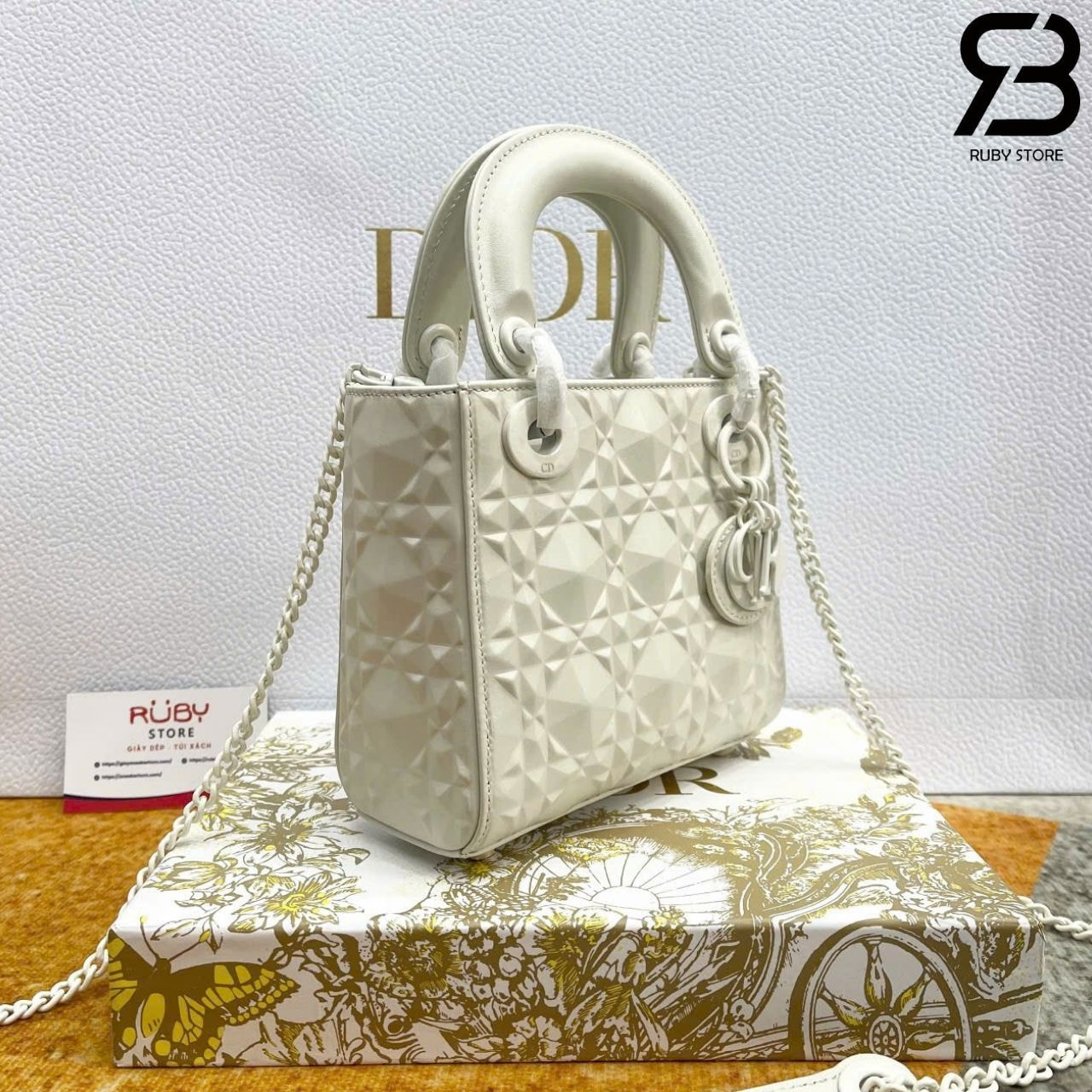 Túi Mini Lady Dior Latte Diamond Calfskin GHW Màu Kem