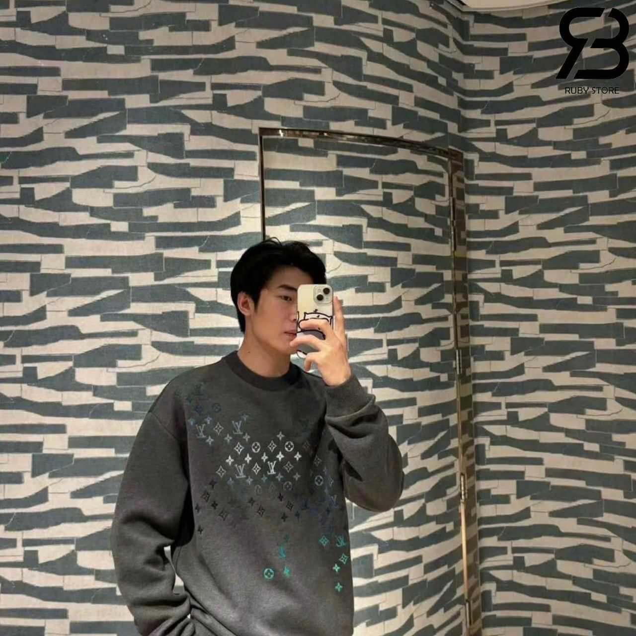 Áo LV Sweater Grey Multicolor Monogram Màu Xám