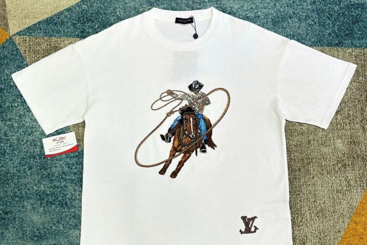 Áo Thun LV Graphic Embroidered Cowboy Cotton T-Shirt Milky White Trắng