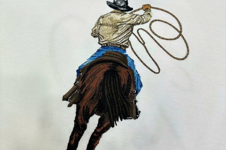 Áo Thun LV Graphic Embroidered Cowboy Cotton T-Shirt Milky White Trắng