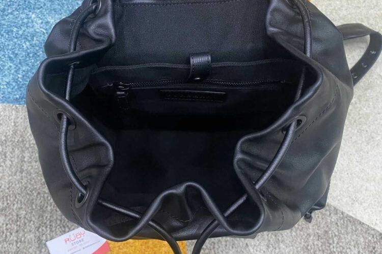 Ba Lô Burberry Classic Black Leather Backpack Màu đen 42CM