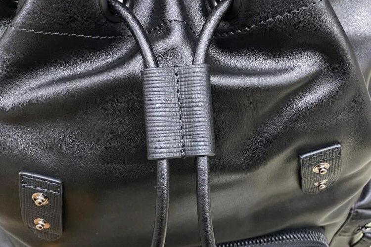 Ba Lô Burberry Classic Black Leather Backpack Màu đen 42CM