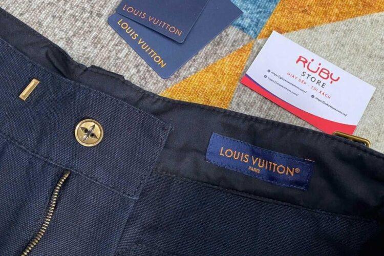 Quần Short LV Cotton Utility Cargo Shorts Black Lovers đen