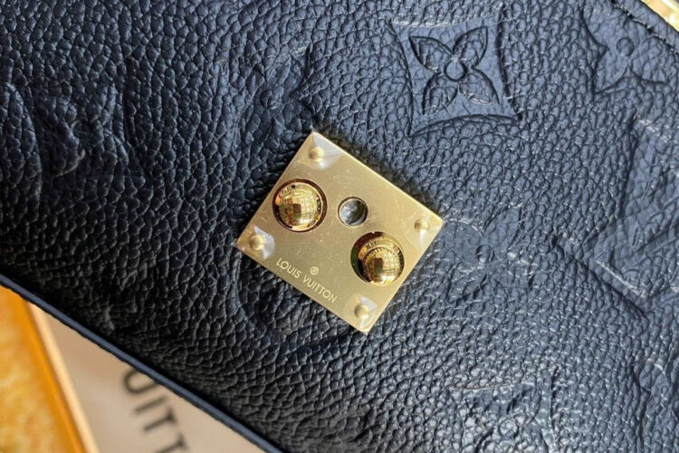 Túi LV Nano Madeleine M12144 Black Monogram Empreinte đen