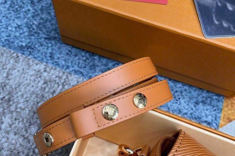Túi LV Twist Lock XL M22297 Caramel EPI Nâu