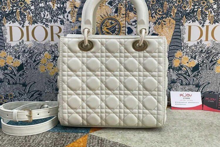Túi Medium Lady Dior Latte Lambskin GHW Size 24 Màu Kem