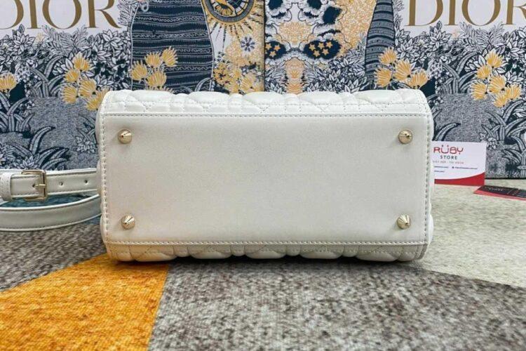 Túi Medium Lady Dior Latte Lambskin GHW Size 24 Màu Kem