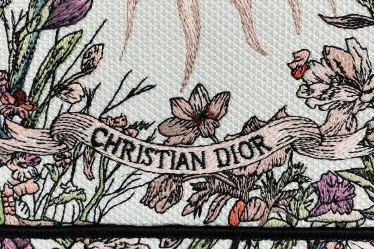 túi Dior Book Tote Medium Ecru Multicolor 4 Seasons Spring