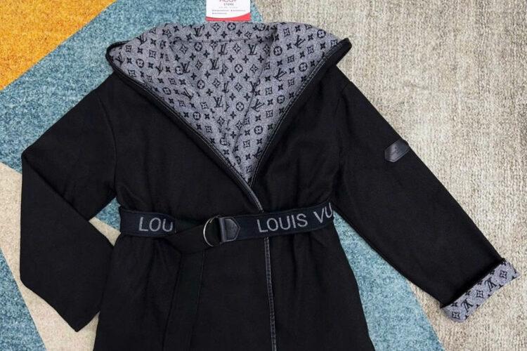 Áo Khoác LV Signature Short Hooded Wrap Coat Monogram Màu đen