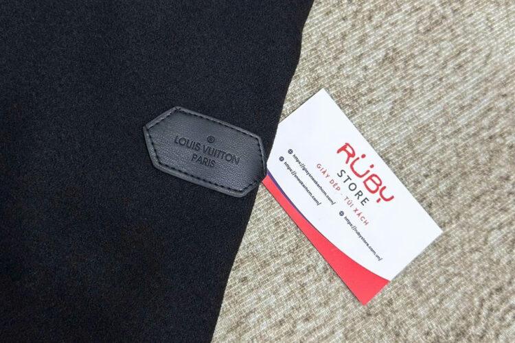 Áo Khoác LV Signature Short Hooded Wrap Coat Monogram Màu đen