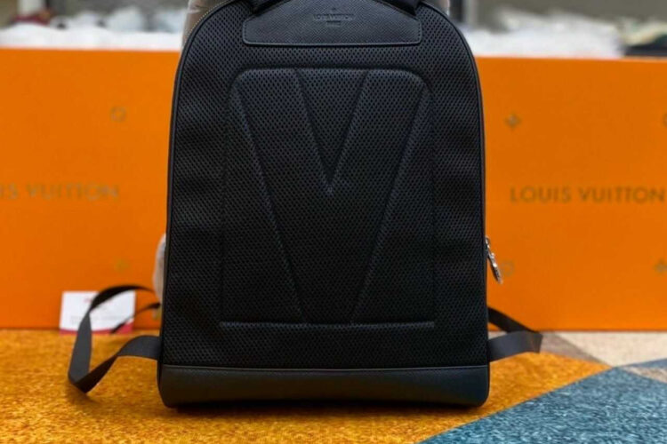 Ba Lô LV Adrian Backpack Black Taiga M30857 Đen