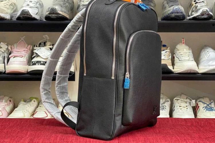 Ba Lô LV Avenue Backpack Black Taiga đen