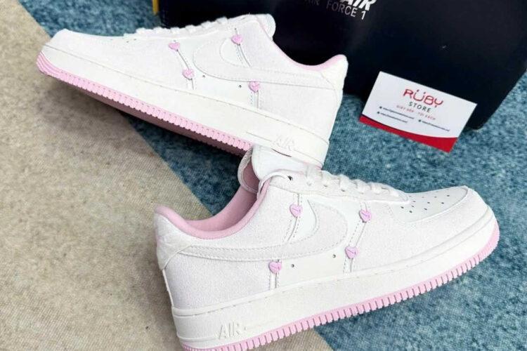 Giày Air Force 1 07 LX Valentine Day 2025 Pink Heart Xám Trắng Hồng