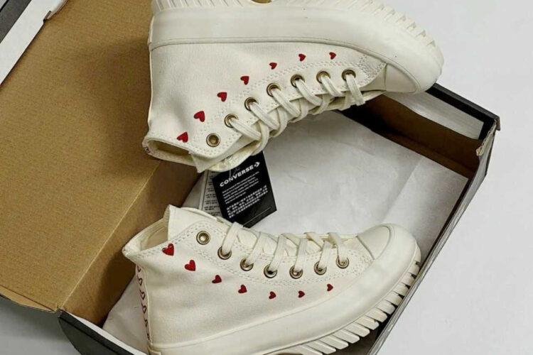 Giày Converse Chuck Taylor All Star Lugged 2.0 Flatform Hearts