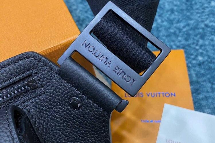 Túi LV Aerogram Takeoff Sling Bag M57081 Black Màu đen