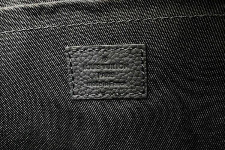 Túi LV Pochette Voyage Souple M82545 Monogram Shadow Đen