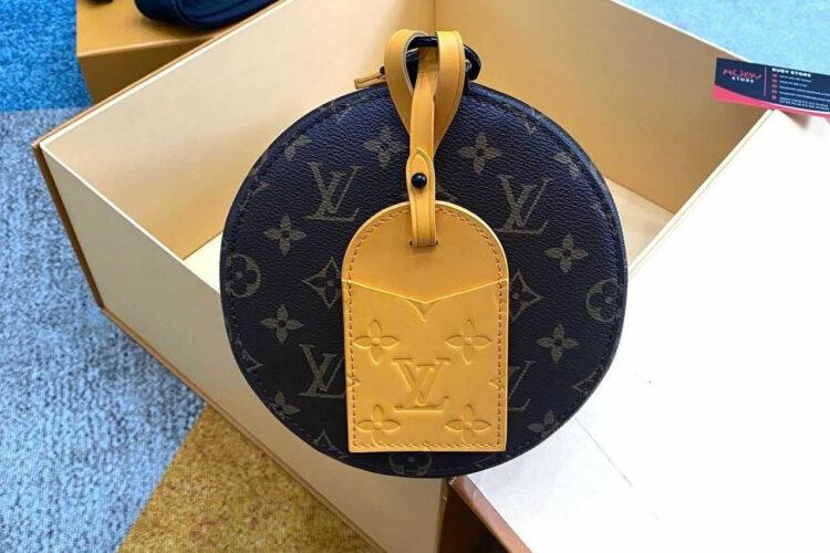 LV Polochon MM M46691 Monogram Macassar