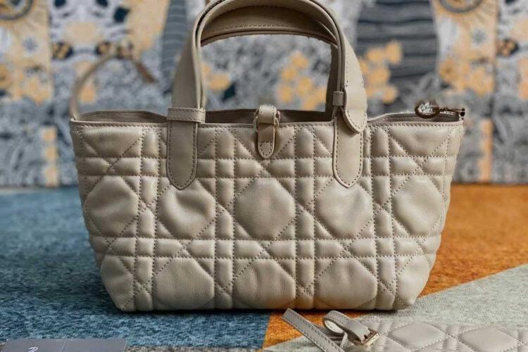 Túi SMALL DIOR TOUJOUR BAG BEIGE CALFSKIN màu be
