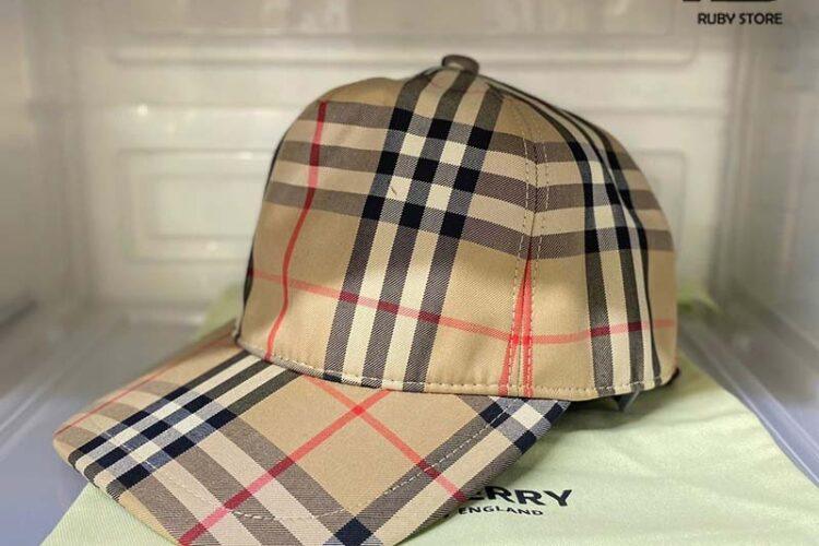 Mũ Burberry Logo Applique Vintage Check Baseball Cap Archive Beige Best Deal
