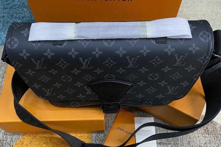 túi LV Montsouris Messenger M46685 Monogram Eclipse