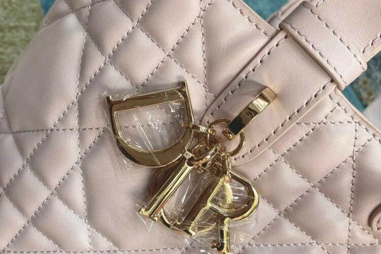 túi Medium Dior Toujour Bag Pale Pink Calfskin hồng