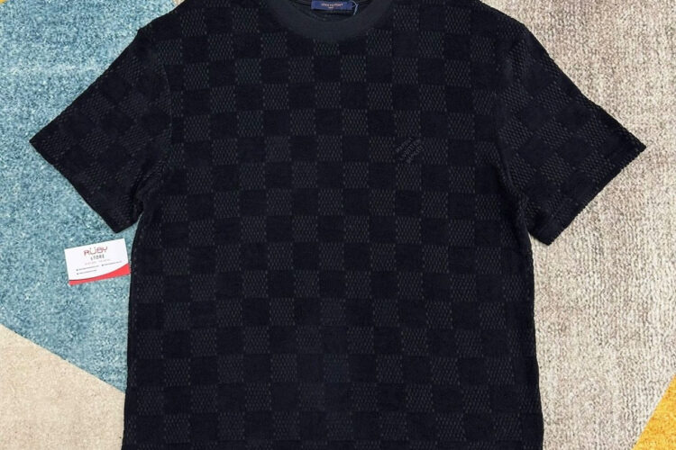 Áo Thun LV Damier Signature T-Shirt Black Màu đen