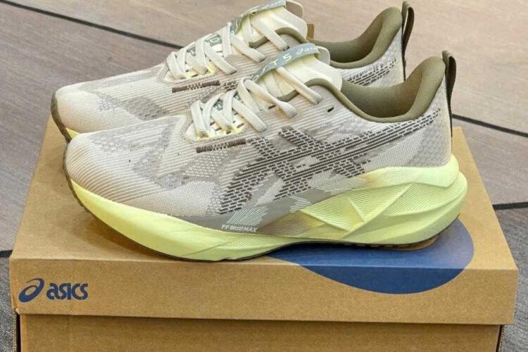 Giày Asics Novablast 5 Mineral Beige Taupe Grey Xám Be