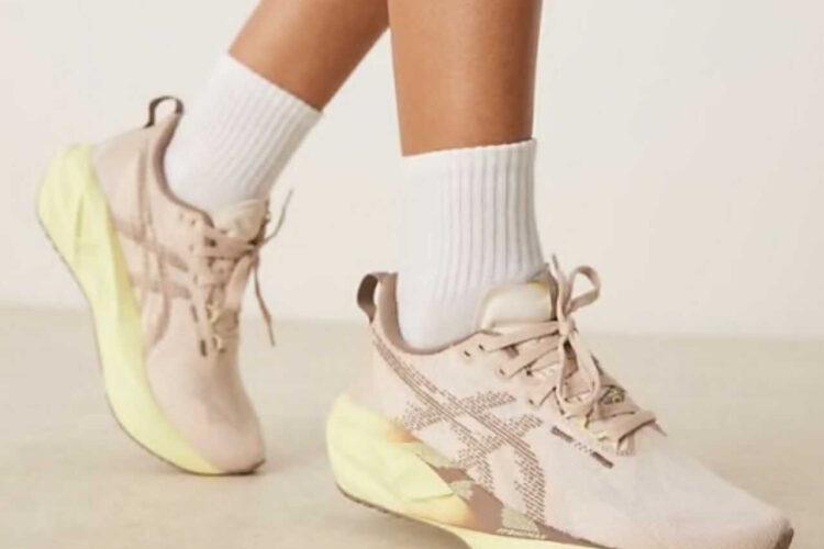 Giày Asics Novablast 5 Mineral Beige Taupe Grey Xám Be