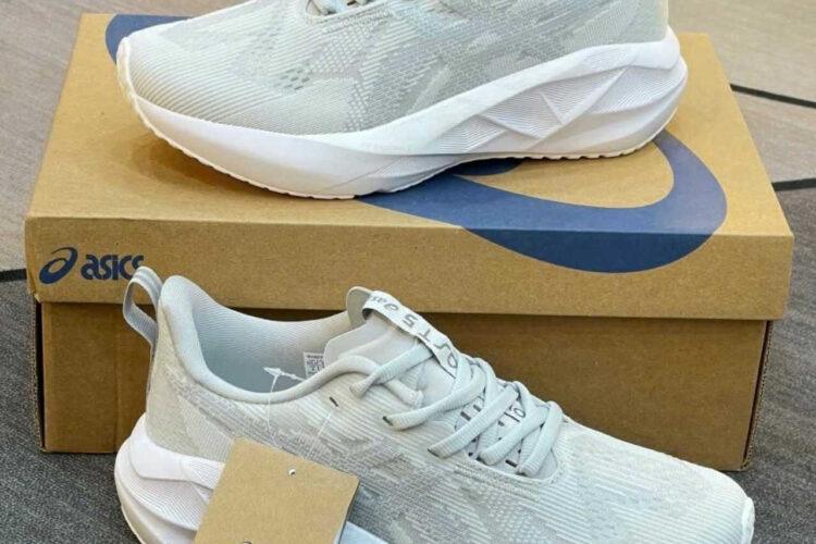 Giày Asics Novablast 5 White Piedmont Grey Trắng