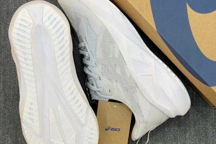 Giày Asics Novablast 5 White Piedmont Grey Trắng