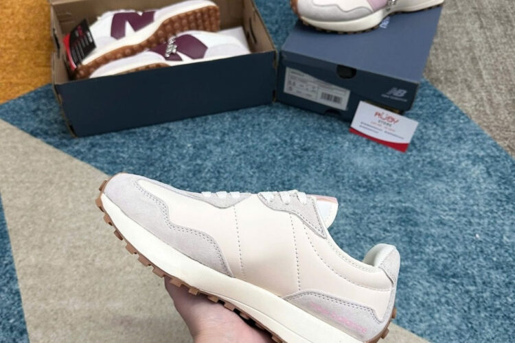Giày New Balance 327 Moonbeam With December Sky Xám Hồng